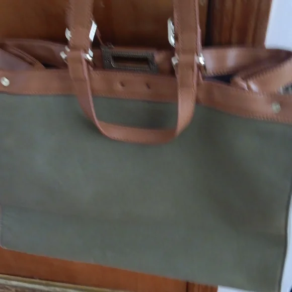 Fendi Medium Peek A Boo Tote GUC - Picture 11 of 11